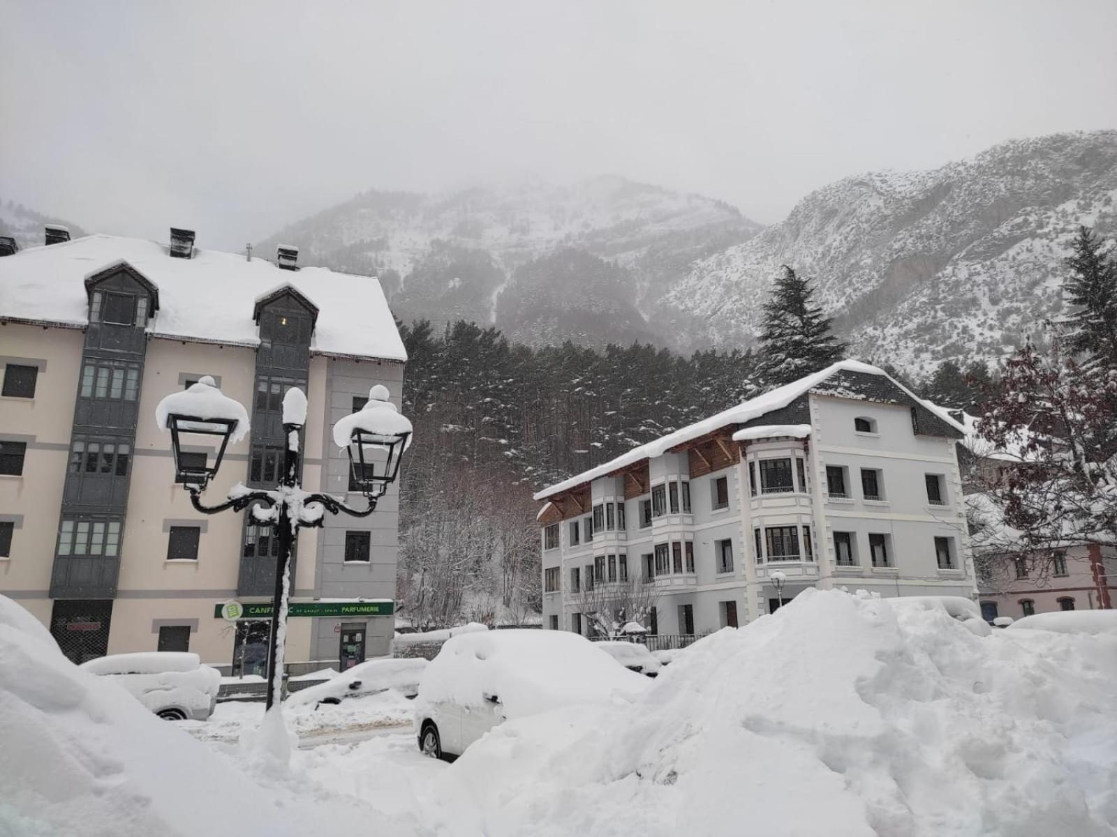 Arce Avairent Canfranc Estacion Apartment ภายนอก รูปภาพ