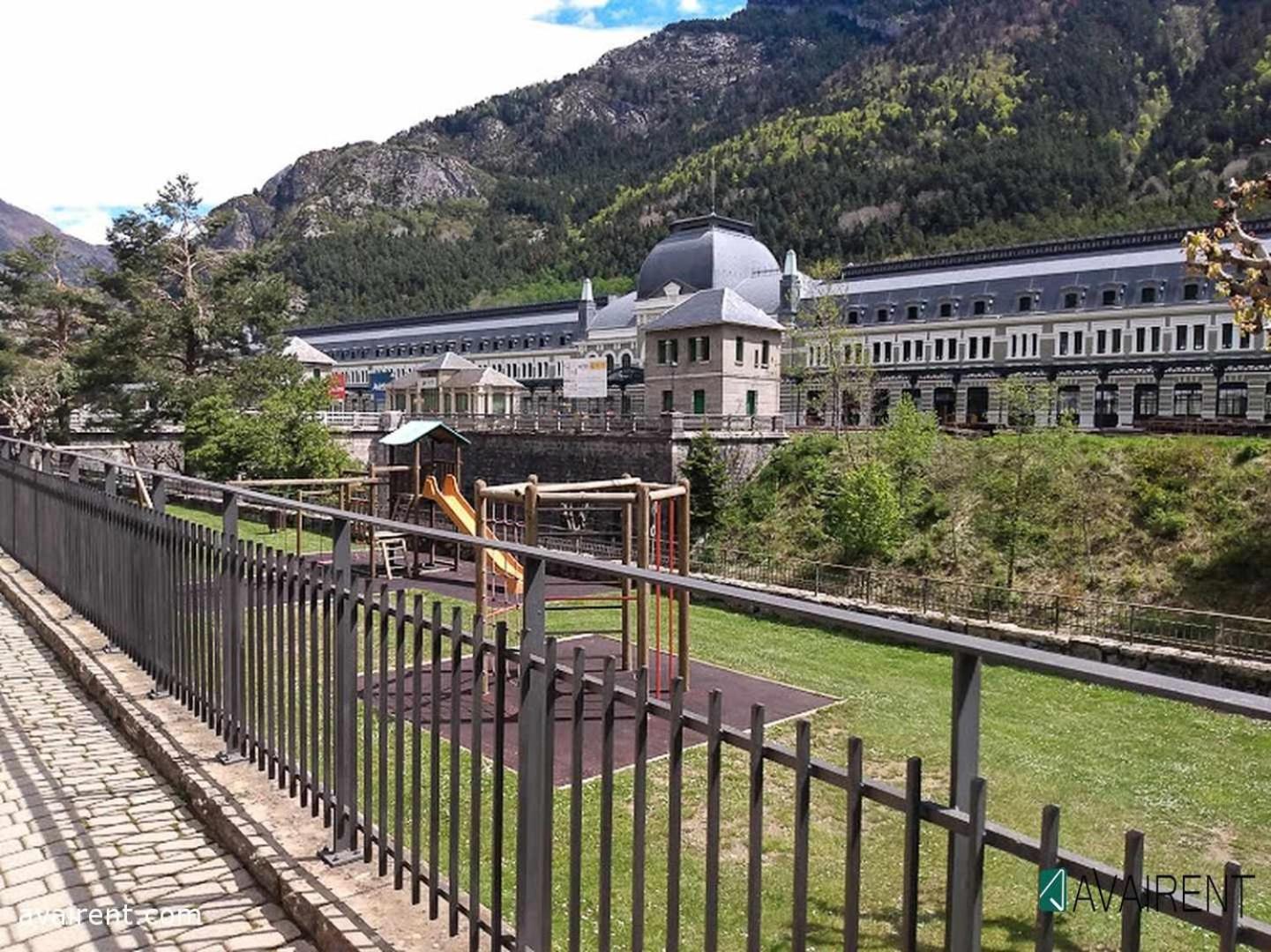Arce Avairent Canfranc Estacion Apartment ภายนอก รูปภาพ